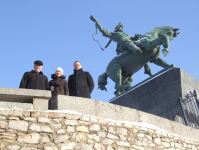 Молдавские энциклопедисты у памятника Салавату Юлаеву