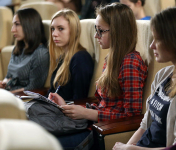 Слушатели презентации сетевых проектов Государственного литературного музея (9 апреля 2015 года). Фото: «РГ»