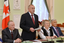 Александр Соловьёв выступает на награждении лауреатов Государственной премии Удмуртской Республики (4 ноября 2014 года)