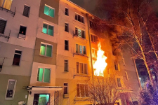 Пожар в квартире на Дачном проспекте (3 января 2022 года). Фото: «Комсомольская правда»