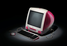 Компьютер iMac компании Apple, на котором сделана первая запись на сайте Википедии. Фото: Christie’s