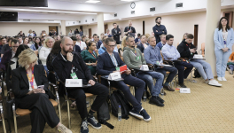 Аудитория сессии «ChatGPT и другие — конец рабочим местам или новые возможности?» Российского интернет-форума (24 мая 2023 года). Фото: РИФ