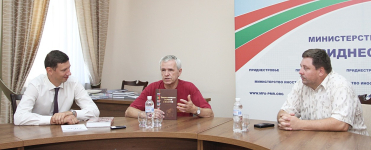Встреча участников Совета молодых дипломатов МИД ПМР с российским дипломатом Александром Туровским (август 2016 года)