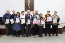 Лауреаты ежегодной премии «Ярославская книга года» (7 апреля 2022 года). Фото: ЯОУНБ