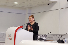 Галина Бочкарёва выступает на презентации энциклопедии «Журналисты Якутии» (11 октября 2022 года). Фото: YakutiaMedia