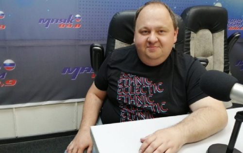Сергей Лямин в студии радио «Маяк» в Тамбове