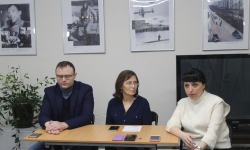 Анна Баранникова выступает на встрече с авторами «Ульяновской авиационной энциклопедии» (21 марта 2024 года). Фото: Ленинский мемориал