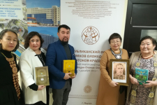 Участники форума потомков олонхосутов и знатоков-краеведов РС(Я) (1 декабря 2023 года). Фото: SakhaLife