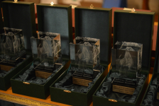 Награды лауреатов XI открытого конкурса изданий «Просвещение через книгу» (2 ноября 2016 года)