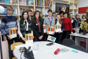 В Горловском инязе представили школьный энциклопедический словарь «Русский язык»