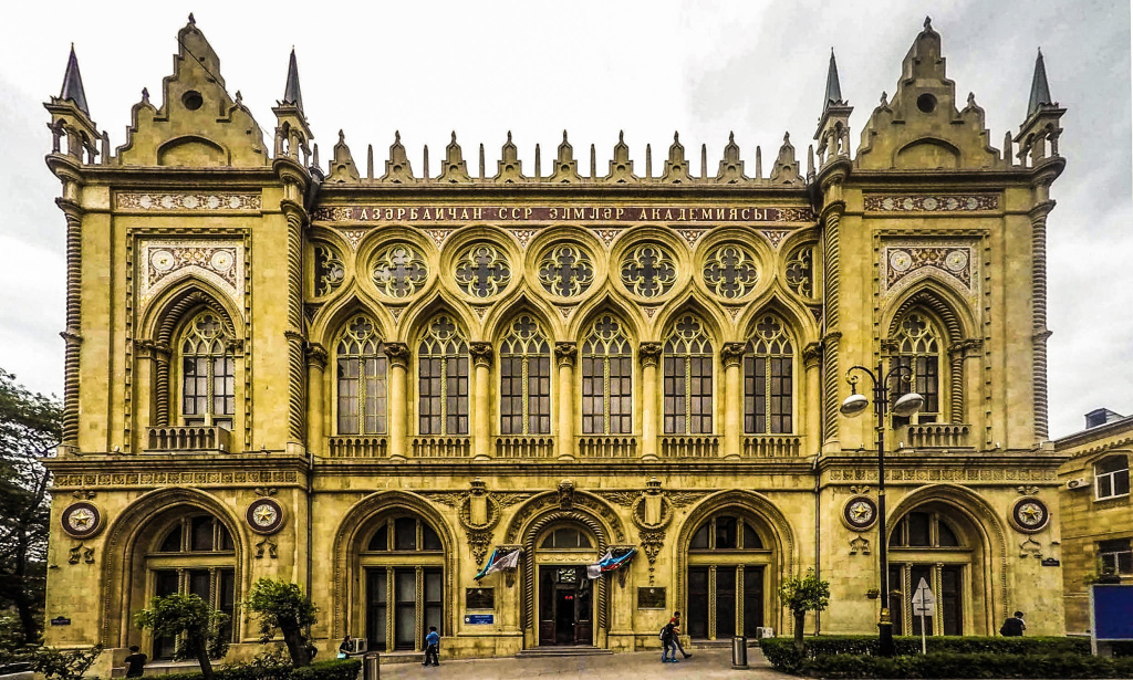 «Дворец Исмаилия» в Баку (1913)