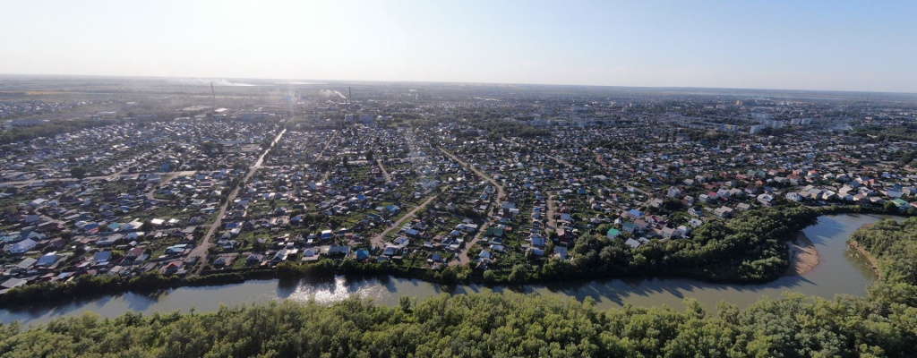 Вид на Рубцовск и реку Алей (2021)