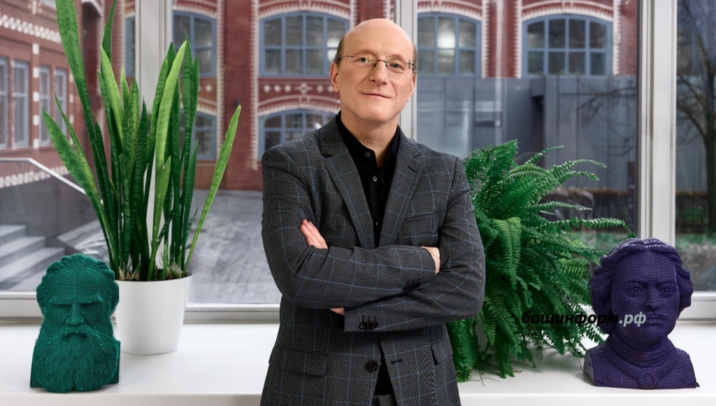 Гендиректор АНО «Интернет-энциклопедия „Рувики“» Владимир Медейко