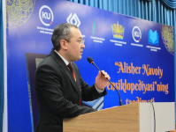 Ботиржон Ахмедов на презентации «Энциклопедии Алишера Навои» (21 февраля 2025 года). Фото: OʻzA