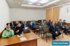 Участники рабочей встречи по подготовке энциклопедии к 100-летию Магнитогорска (9 октября 2025 года). Фото: «Верстов.Инфо»