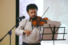 Из музыкальной части юбилейного вечера Игоря Шайтанова в Вологодской областной библиотеке (11 августа 2022 года). Фото: «Культура в Вологодской области»
