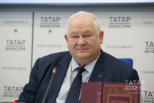 Рафаиль Шайдуллин на презентации иллюстрированной персональной энциклопедии и биобиблиографического указателя «Каюм Насыри» (31 марта 2025 года). Фото: ИА «Татар-информ»