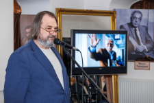 Владимир Демидов на презентации двух томов справочно-энциклопедического издания «Народные артисты СССР: биографии» (12 марта 2025 года). Фото: VK-страница Сергея Николаева