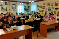 Участники научно-методологического семинара «Муниципальная энциклопедия: основные этапы работы, методика написания статей и сбора иллюстраций» (14 марта 2025 года). Фото: ИТЭР АН РТ