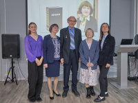 Участники мероприятия к 20-летию выпуска издания «Печенга: опыт краеведческой энциклопедии» (18 октября 2025 года). Фото: Олег Яромий