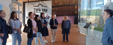 Сотрудники Отдела энциклопедистики АН РС (Я) и ИБЭ АН РБ в визит-центре «Тура-хан» (16-20 сентября 2024 года). Фото: ИБЭ АН РБ