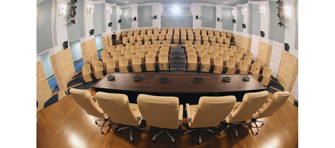 Кинозал медиацентра «Российской газеты» (РГ), вид со сцены (г. Москва, ул. Правды, д. 24, стр. 4)