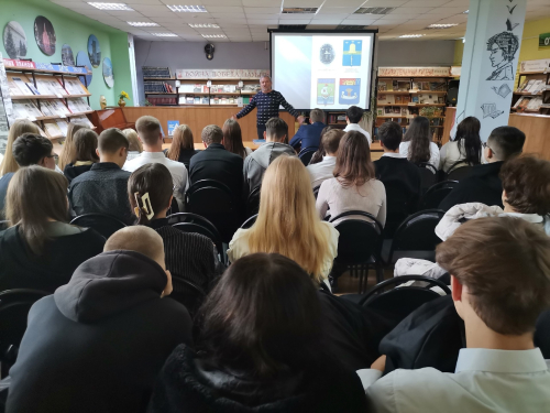 Юрий Каргин выступает на презентации второго издания «Балаковской народной энциклопедии» (7 октября 2025 года)