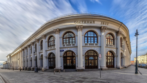 Гостиный двор в Москве (1830; г. Москва, ул. Ильинка, д. 4)
