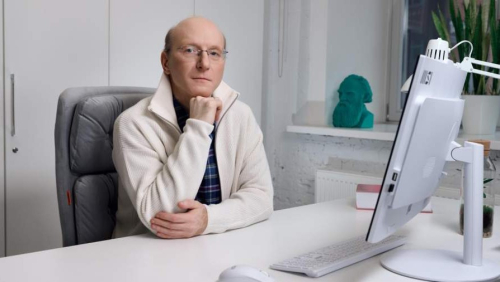 Генеральный директор АНО «Интернет-энциклопедия „Рувики“» Владимир Владимирович Медейко